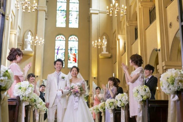 結婚式場って、何を基準に選んだらいいの⁇（＾ｖ＾）